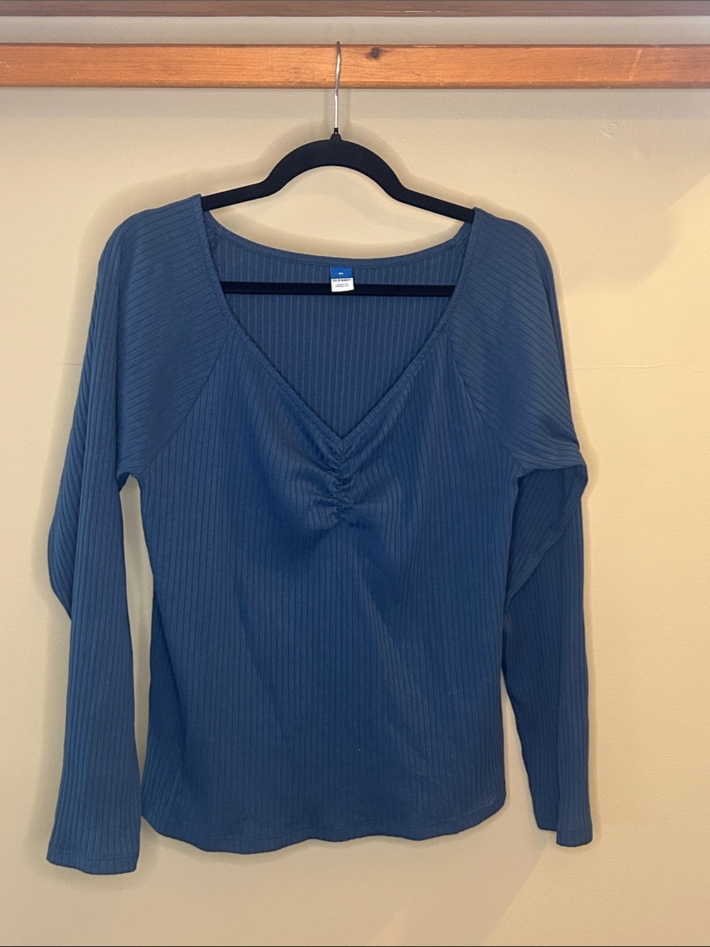 Old Navy Ribbed V-Neck Long Sleeve Top in Dark Teal Blue